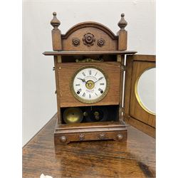 Fattorini & Sons early 20th century oak mantle clock