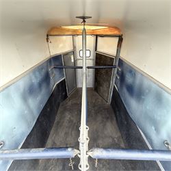 Ifor Williams HB505R horse trailer