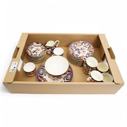 Victorian Samuel Radford Imari pattern part tea service, comprising eleven saucers, eleven cake plates, etc 