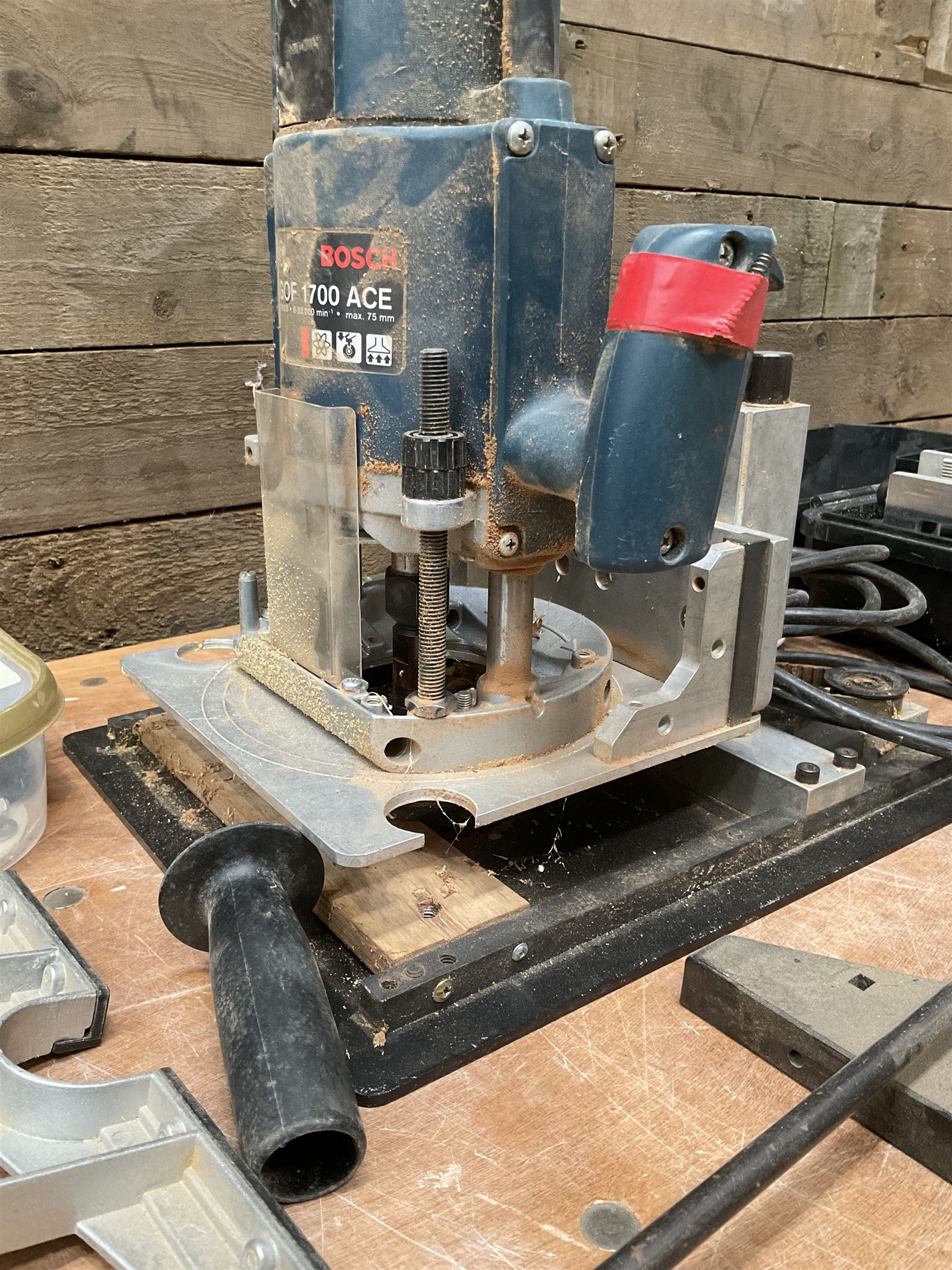 Bosch GOH 1700 ACE router and DeWalt biscuiter  - THIS LOT IS TO BE COLLECTED BY APPOINTMENT FROM DUGGLEBY STORAGE, GREAT HILL, EASTFIELD, SCARBOROUGH, YO11 3TX