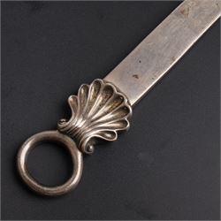 George III silver meat skewer with shell moulded ring L40cm London 1779 Maker Allen Dominy 