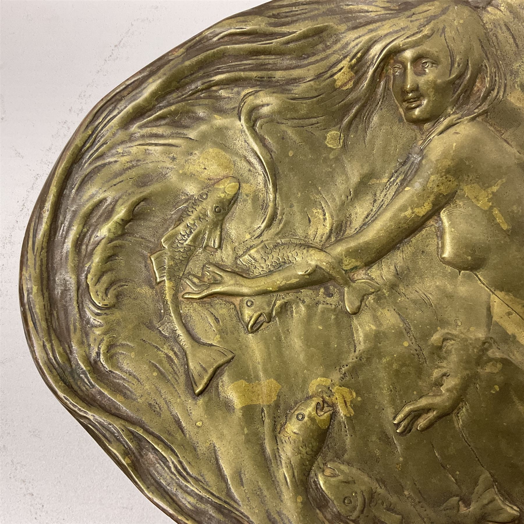 Bergman Art Nouveau bronze dish, of naturalistic shell form upon four shell feet, the centre decorated in relief with a mermaid amongst fish and sea horses, with Bergman mark and impressed Geschutzt 5070 beneath, L36cm