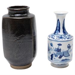 Sally Dawson (1927-2017): Studio pottery stoneware vase with tenmoku glaze and incsed deco...