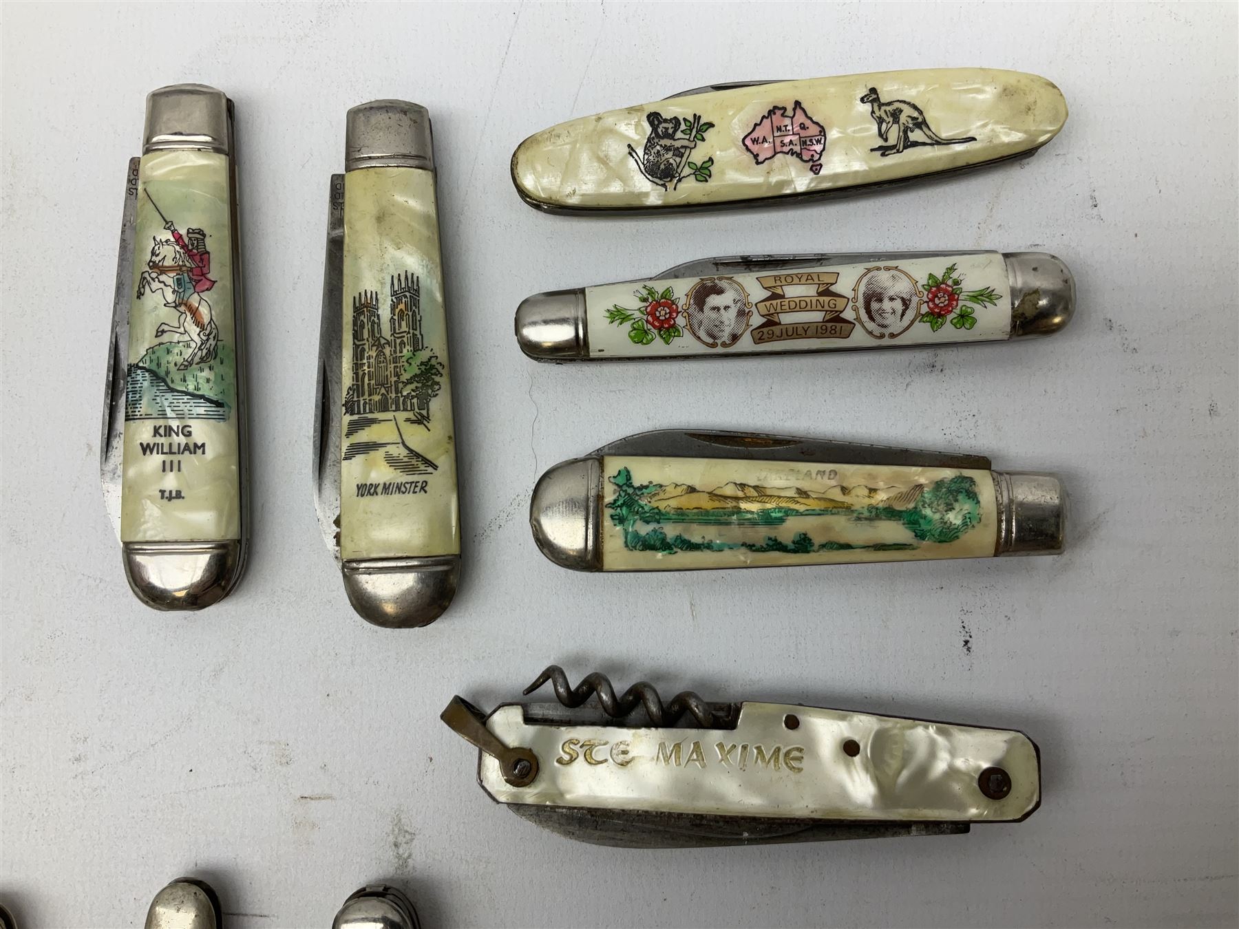Eighteen pocket knives including examples by Richards of Sheffield, knife  commemorating the Royal Wedding 29th July 1981 etc