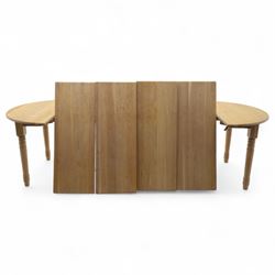 Neptune – Sheldrake limed oak extendable dining table and eight Havan loom chairs, the oval top in limed oak finish with four additional leaves extending the table to seat up to ten (Extends to cm), raised on turned legs with two additional centre supports, the matching Havan loom chairs finished in grey with cream upholstered seat covers (H 95cm, W 47cm, D 55cm)