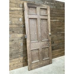 Five 19th century heavy pitch pine six panel doors

226cm x 99cm
228cm x 99cm
228cm x 100cm
228cm x 100cm
228cm x 99cm