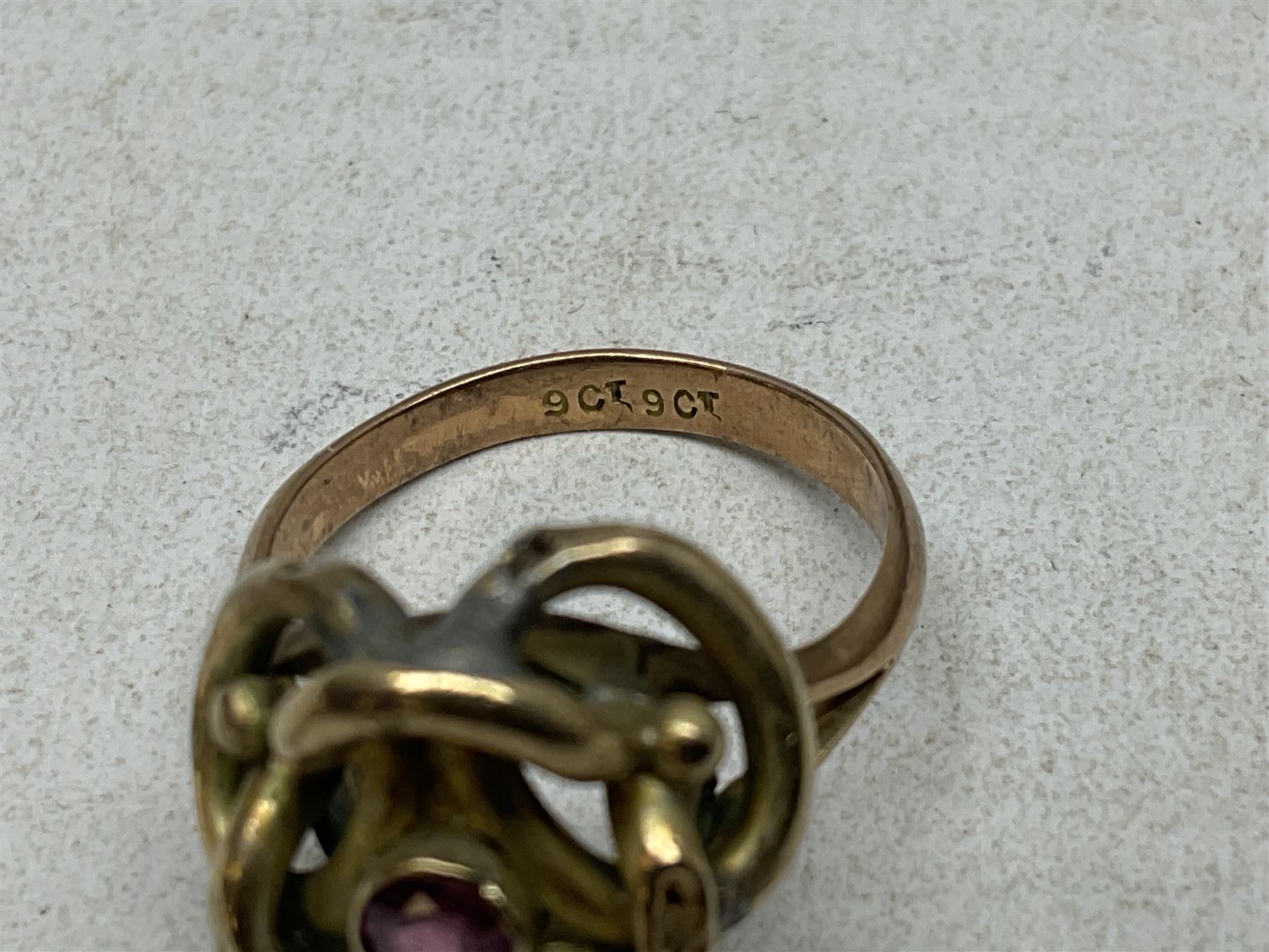 9ct gold agate brooch, gold ring, silver brooch, silver marcasite ladies manual wind wristwatch, collection of costume jewellery and a Smiths Timecal Noddy alarm clock etc 