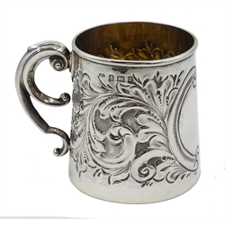  Silver christening mug by John Rose Birmingham 1905, embossed acanthus decoration, blank cartouche, double scroll handle 6cm   
