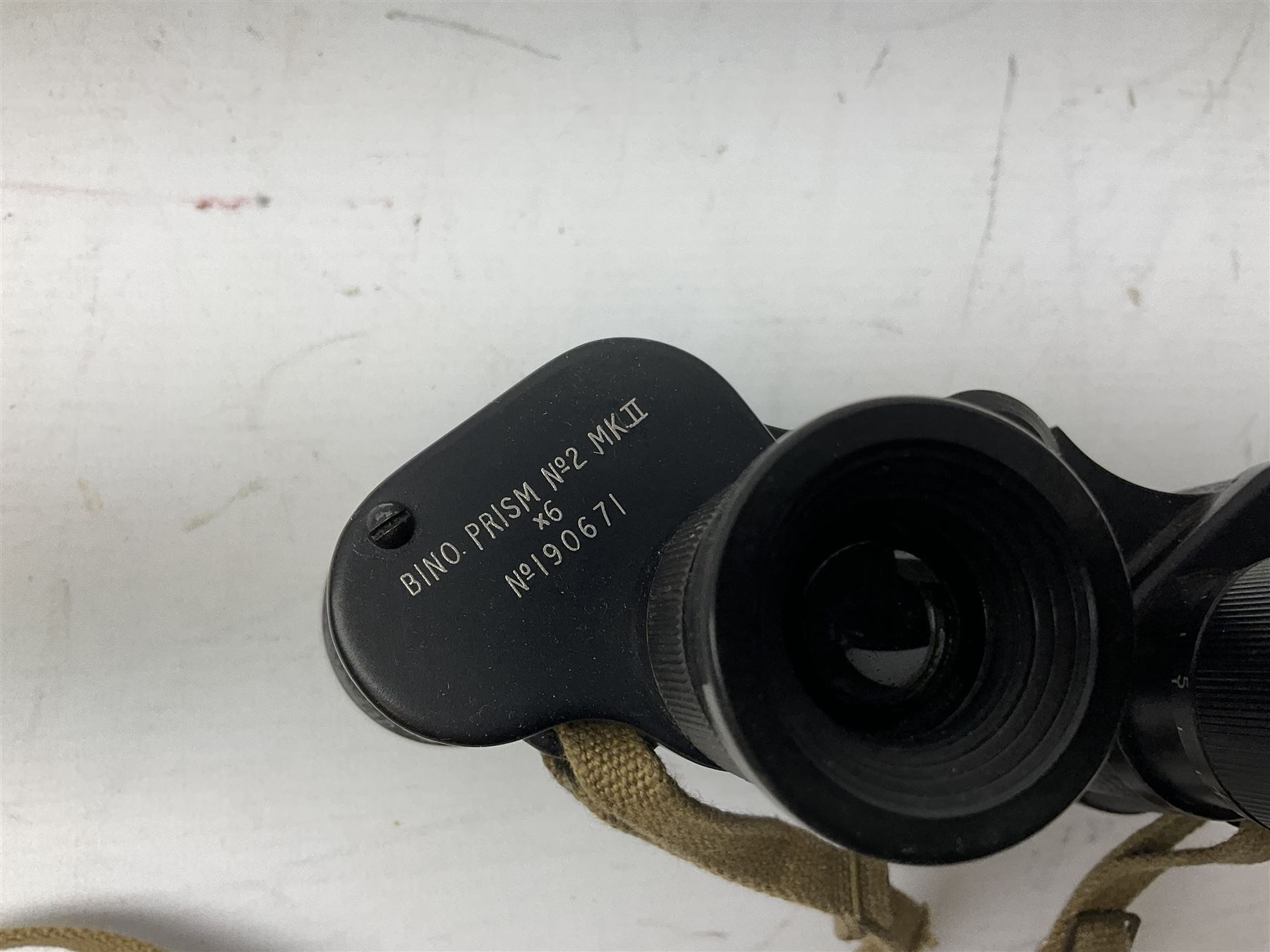 Pair of WWII 1943 Kershaw Bino. Prism No.2 MKII x6 binoculars, No. 190671, in canvas case