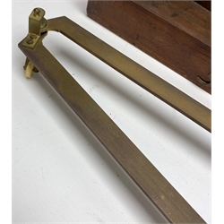 Early 19th century brass pantograph inscribed Buckley Dublin, with six turned ivory wheels, detachable support and two markers L68cm closed, in original fitted mahogany box