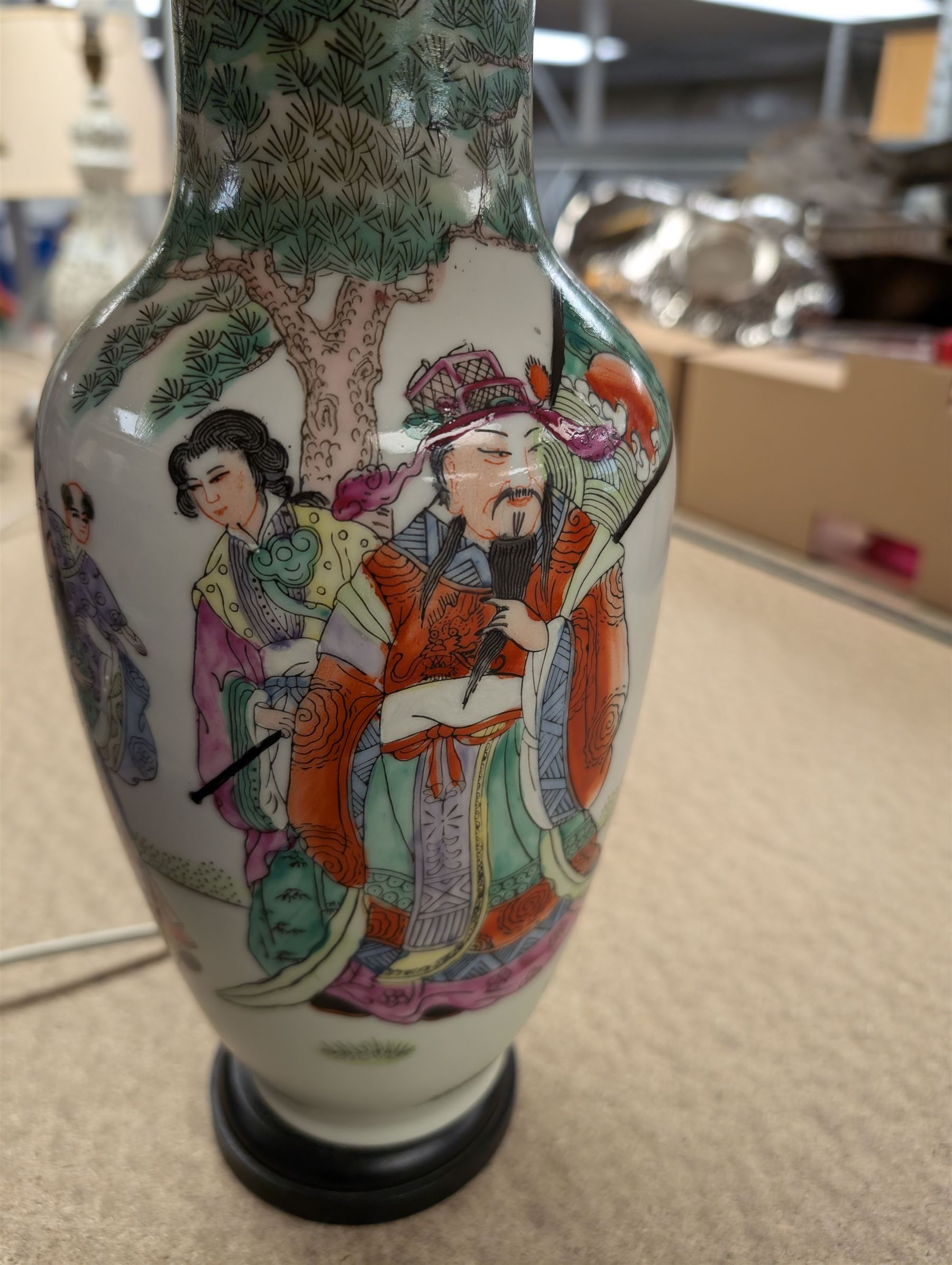 Oriental table lamp with figural decoration and fabric shade, total H70cm