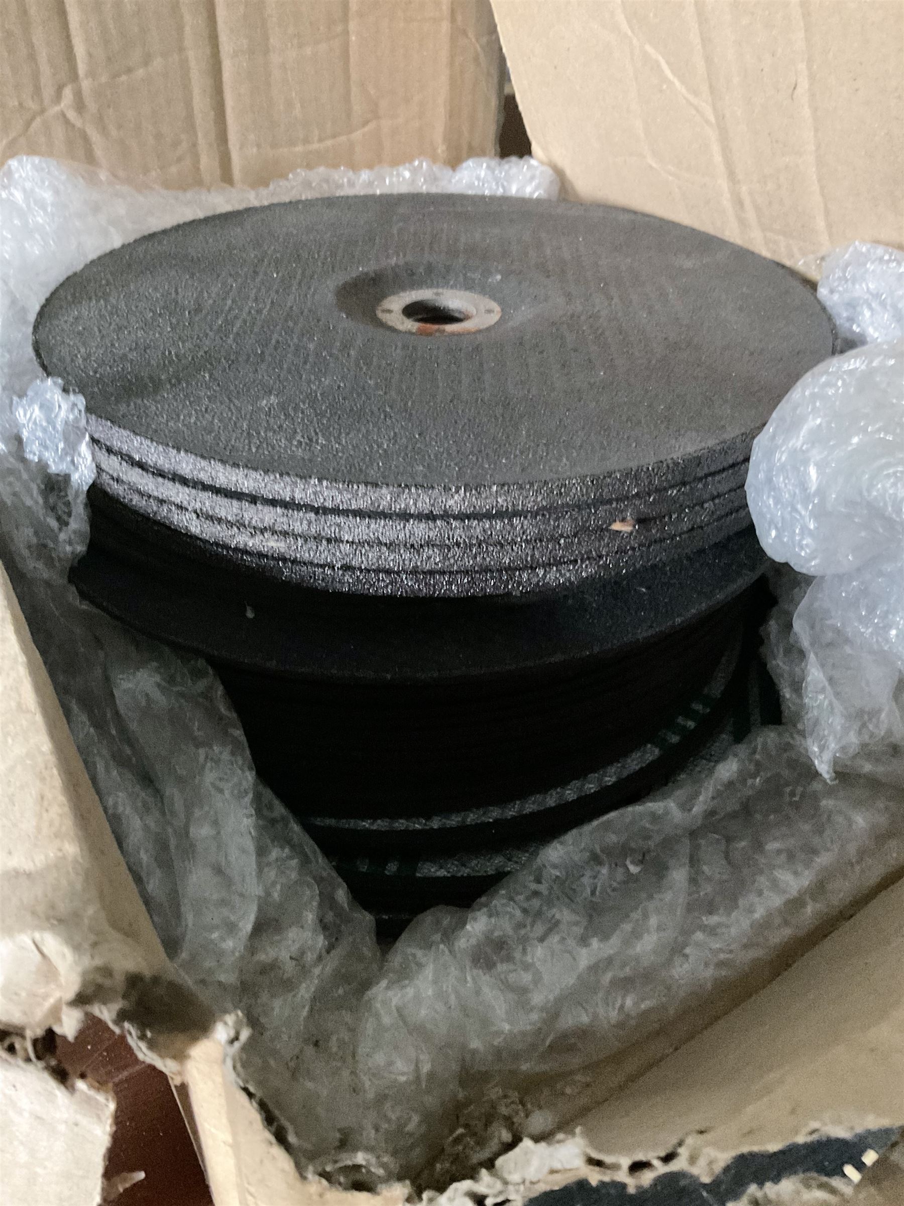 Sip Merlin 210 arc welder, welding mask, angle grinder with grinding discs - THIS LOT IS TO BE COLLECTED BY APPOINTMENT FROM DUGGLEBY STORAGE, GREAT HILL, EASTFIELD, SCARBOROUGH, YO11 3TX