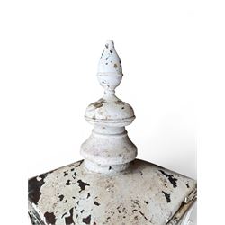 Foster & Pullen (Bradford est. 1896) - Good pair of late 19th century copper coach house or street lamps, painted in rustic white finish, with iron corner brackets, one with clear glass, the other with ring mottled glass, both converted to electricity, height with bracket 150cm