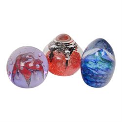 Large collection of glass paperweights, including example from Caithness, Lanham Glass, Selkirk glass etc