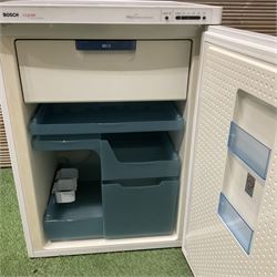 Bosch Logixx easy access fridge with freezer compartment - THIS LOT IS TO BE COLLECTED BY APPOINTMENT FROM DUGGLEBY STORAGE, GREAT HILL, EASTFIELD, SCARBOROUGH, YO11 3TX