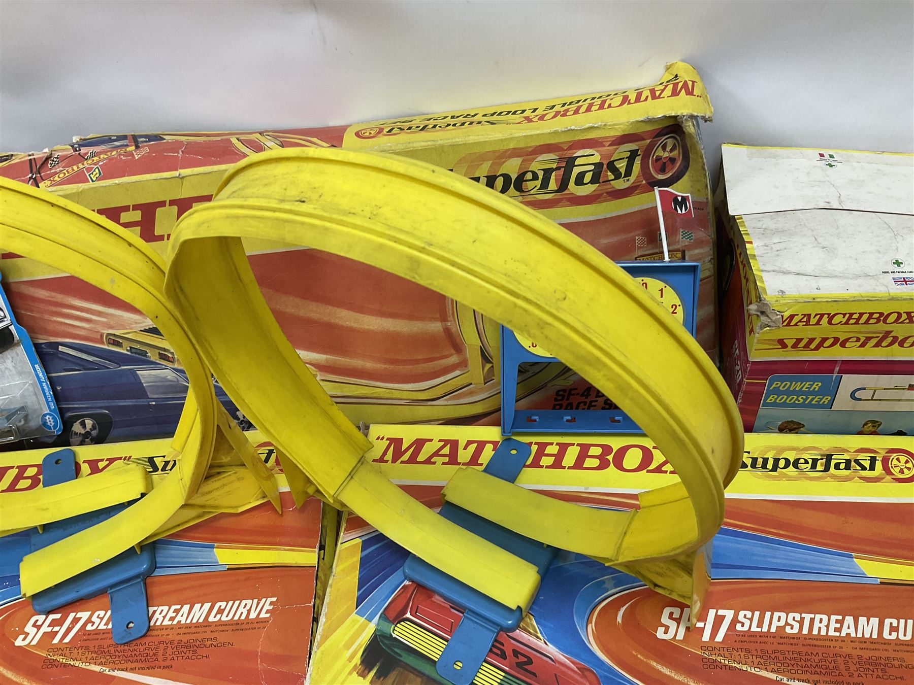 Matchbox Superfast Race Set with boxed Slipstream Curves and Superboosters; and quantity of playworn and unboxed die-cast models