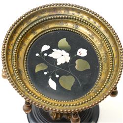 Italian Grand Tour pietra dura and ormolu tazza, the circular black stone top inlaid with a marble floral spray, within a beaded and foliate-cast ormolu rim hung with pendant spheres, on a scroll and acanthus-cast support and turned base, Florence, late 19th century, W15.5cm H12cm