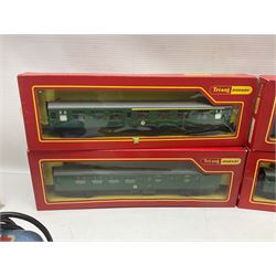 Tri-ang/Hornby '00' gauge - Princess Class 4-6-2 locomotive 'Princess Elizabeth' No.46201 with tender; Battle Space Turbo Car, boxed; four passenger coaches, buffet car, track cleaning car and eight wagons, all boxed; and various other accessories