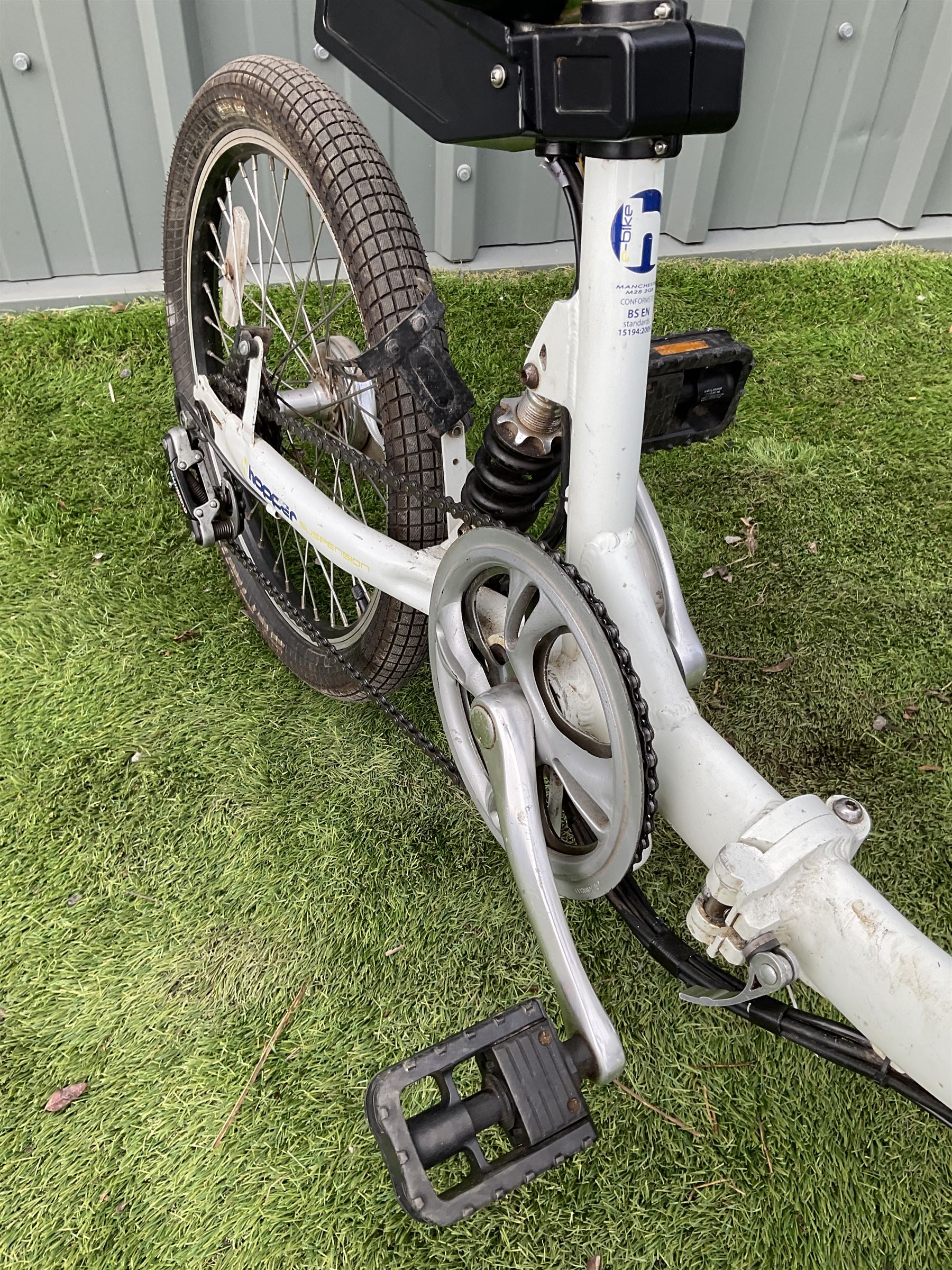 Hoper foldable electric bike, charger and manual, 7 speed with back suspension  - THIS LOT IS TO BE COLLECTED BY APPOINTMENT FROM DUGGLEBY STORAGE, GREAT HILL, EASTFIELD, SCARBOROUGH, YO11 3TX