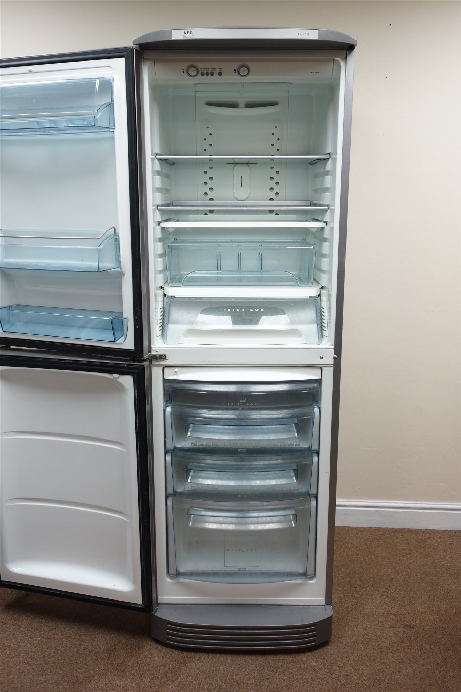 AEG SANTO075348KG fridge freezer, silver finish , W60cm, H182cm, D73cm