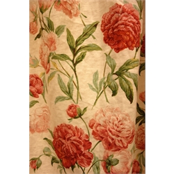  Pair thermal lined curtains decorated with red and pink carnations (W190cm, fall - 200cm), and a single matching curtains (W250cm, fall - 195cm)   