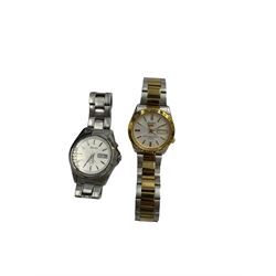 Two gentlemans automatic Seiko wristwatches, to include Seiko 5 with day date aperture and a Seiko Kinetic 50M, one with box