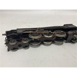 Hornby ‘00’ gauge - Class A3 4-6-2 weathered ‘Flying Scotsman’ locomotive no.60103; Patriot Class 5XP 4-6-2 ‘Caernarvon’ locomotive no.45515; Class 8P 4-6-2 ‘City of Chester’ locomotive no.46239; Saint Class 4-6-0 ‘Clevedon Court’ locomotive no.2937; all unboxed (4)