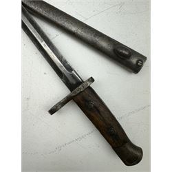 Dutch M1895 Mannlicher bayonet, with  44cm double edge blade, with wooden grip and bluing; in steel scabbard, L59cm 