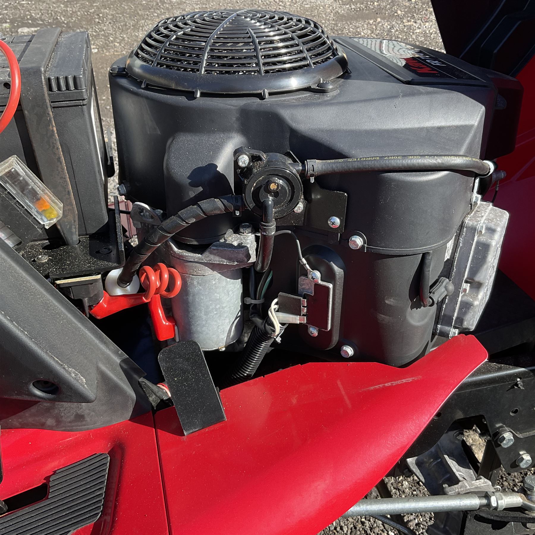 Countax B250 4-Trac ride on lawnmower with lifting jack and papers,