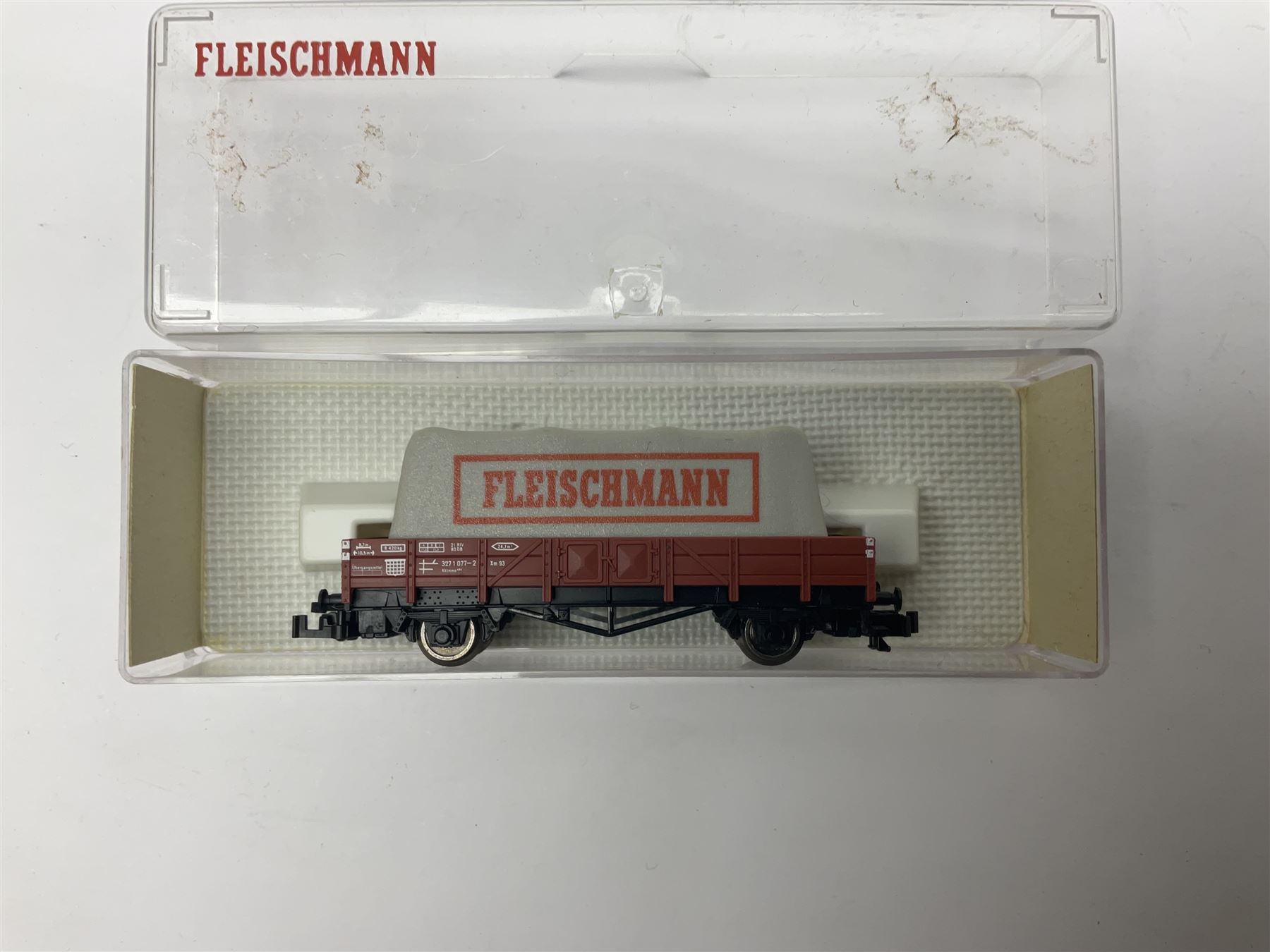 Fleischmann ‘N’ gauge ‘Piccolo’ - sixteen carriages, wagons and cars comprising nos. 8051, 8052, 8055, 8064, 8119K, 8127, 8128, 8129, 8202, 8211, 8224, 8240, 8281, 8301, 8500, 9372; along with Minitrix N503 Shock Van and 13576 6 ton Mineral Wagon; boxed and loose (18) 
