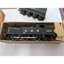 Collection of HO/OO gauge model railway accessories, including two locomotives, rolling stock etc 