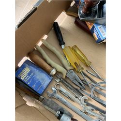 Collection of hand tools including Stanley no.4 plane - THIS LOT IS TO BE COLLECTED BY APPOINTMENT FROM DUGGLEBY STORAGE, GREAT HILL, EASTFIELD, SCARBOROUGH, YO11 3TX