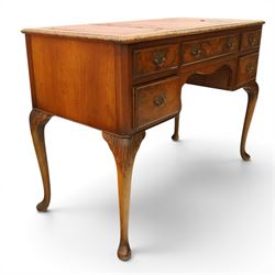 Early 20th century Queen Anne design figure walnut desk, triple inset leather writing surface, fitted with five drawers