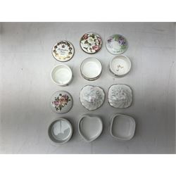 Two Crummles enamel trinket boxes to include William Wordsworth example and a larger example decorated with roses and other flowers, boxed Royal Worcester Golden Jubilee box, two Aynsley boxes, Dresden box, Hammersley and Aynsley examples decorated with birds etc