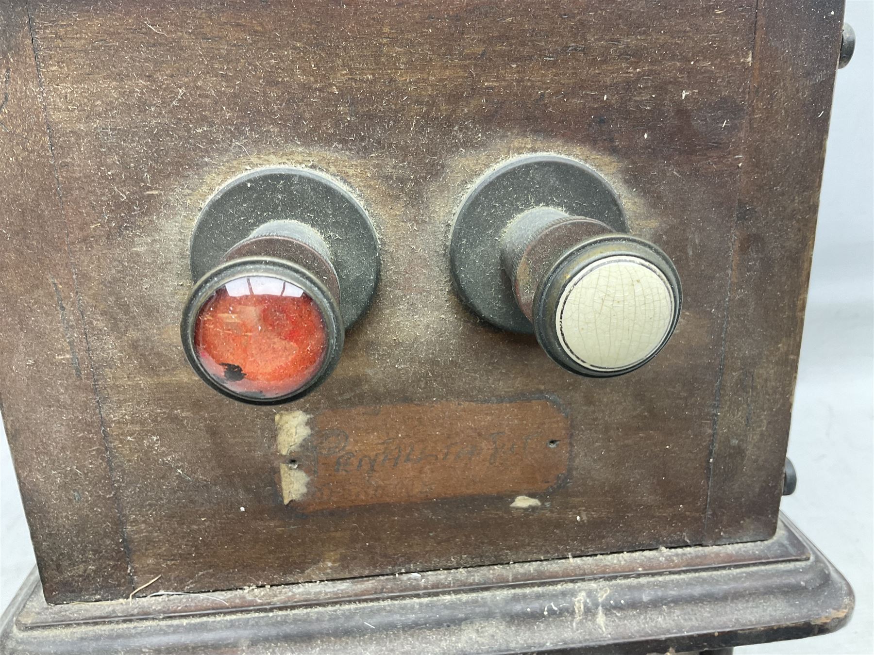 Railway  repeater signal box, with signals for train on line and arrival, H97cm