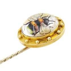 19th / early 20th century 18ct gold Essex crystal bee stick pin, the border with bead decoration