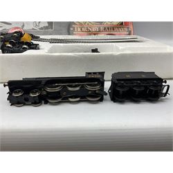 Hornby '00' gauge - Intercity 125 2-car set Nos.43010 & 43011 with one coach in original box with track and additional 4-6-0 locomotive and tender No.7476 and goods wagon; and another similar HST Intercity 125 2-car set Nos.43125 & 43126 with two coaches in original box with track and controller (2)