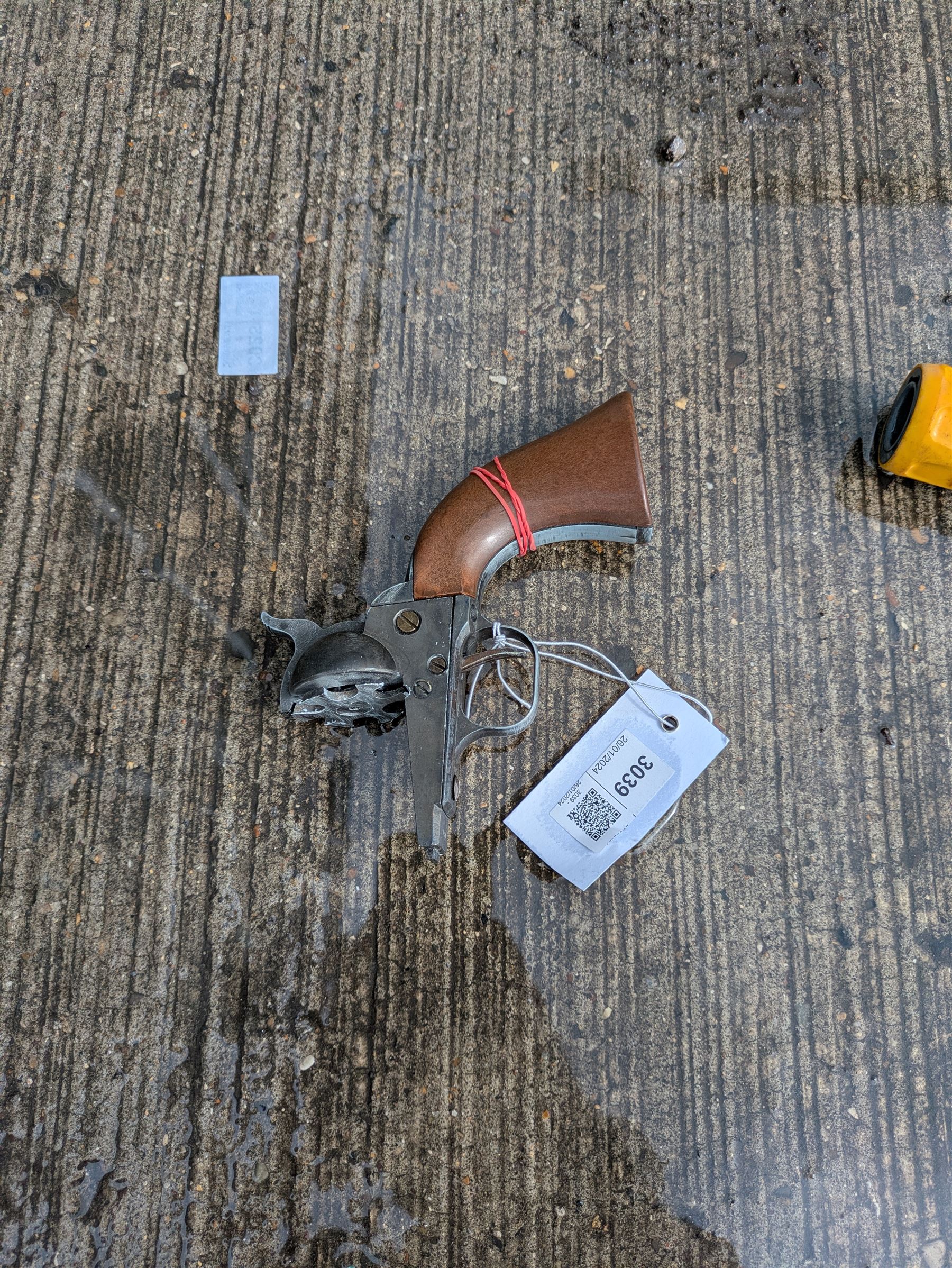 Modern Replica Models Japan non-firing copy of an 1851 Navy percussion cap revolver, .36 cal, boxed with paperwork, L31cm - Disposed 25.06.25 - Notified 24.07.25