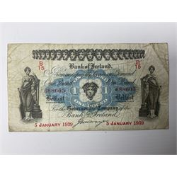 Irish and Scottish banknotes to include Bank of Ireland 5 January 1939 ‘B15’ one pound, two Bank of Scotland 1964 ‘AD07’ and ‘AF05’ one pound notes, one 1966 ‘CQ77’ one pound, and further notes from Clydesdale Bank, National Commercial Bank of Scotland Ltd. etc, housed in plastic sleeves