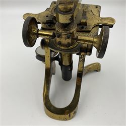 Brass monocular microscope, unbranded, H32cm