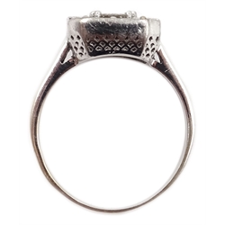  White gold diamond and emerald ring, stamped 18ct  