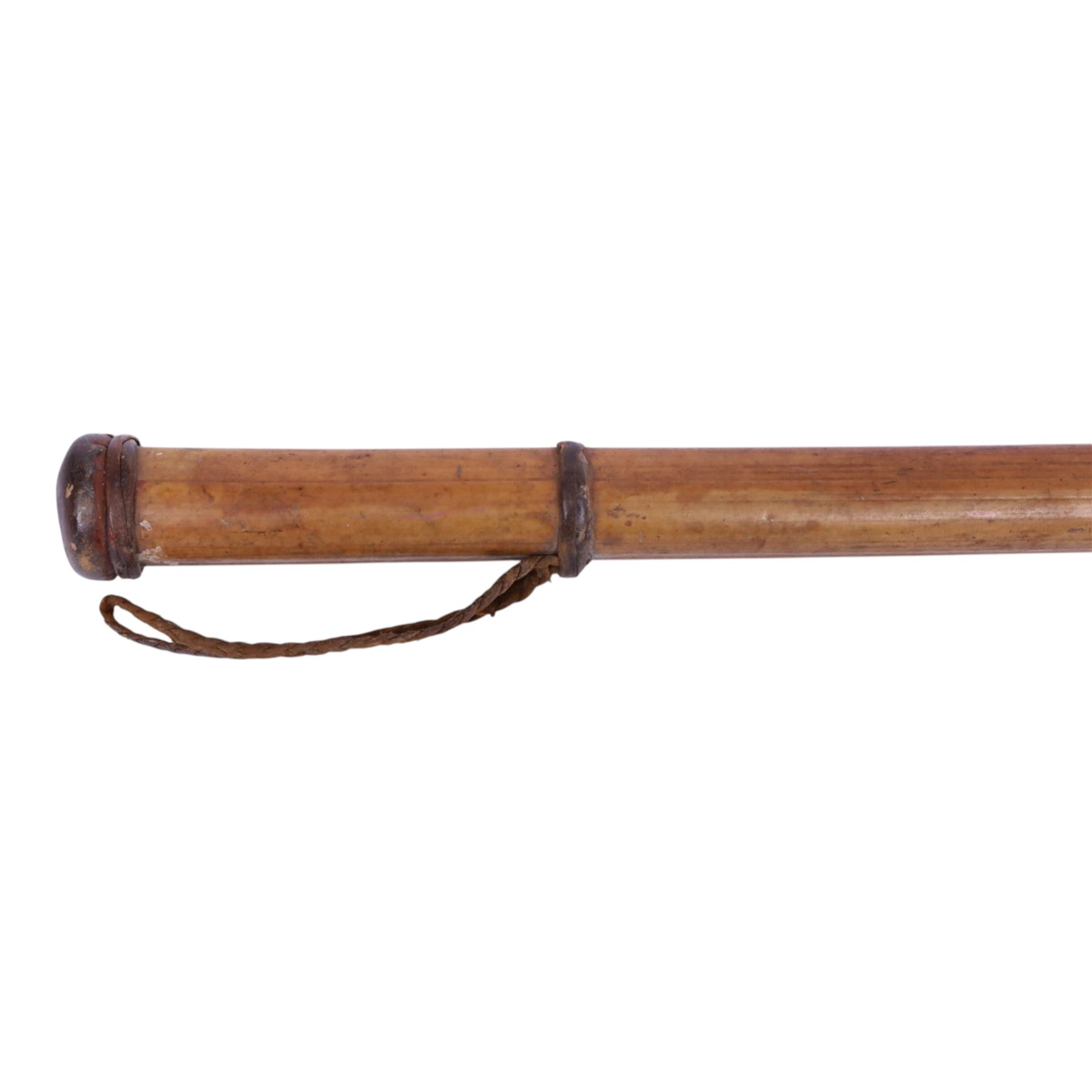 WWI trench club or cosh, with leather strap, L40cm