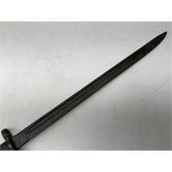 British Pattern 1907 bayonet with 43.5cm fullered steel blade; in leather scabbard with webbing frog L58cm overall; another Pattern 1907 bayonet lacking scabbard; and British Pattern 1888 Mk.I bayonet by Wilkinson London (no scabbard) (3)