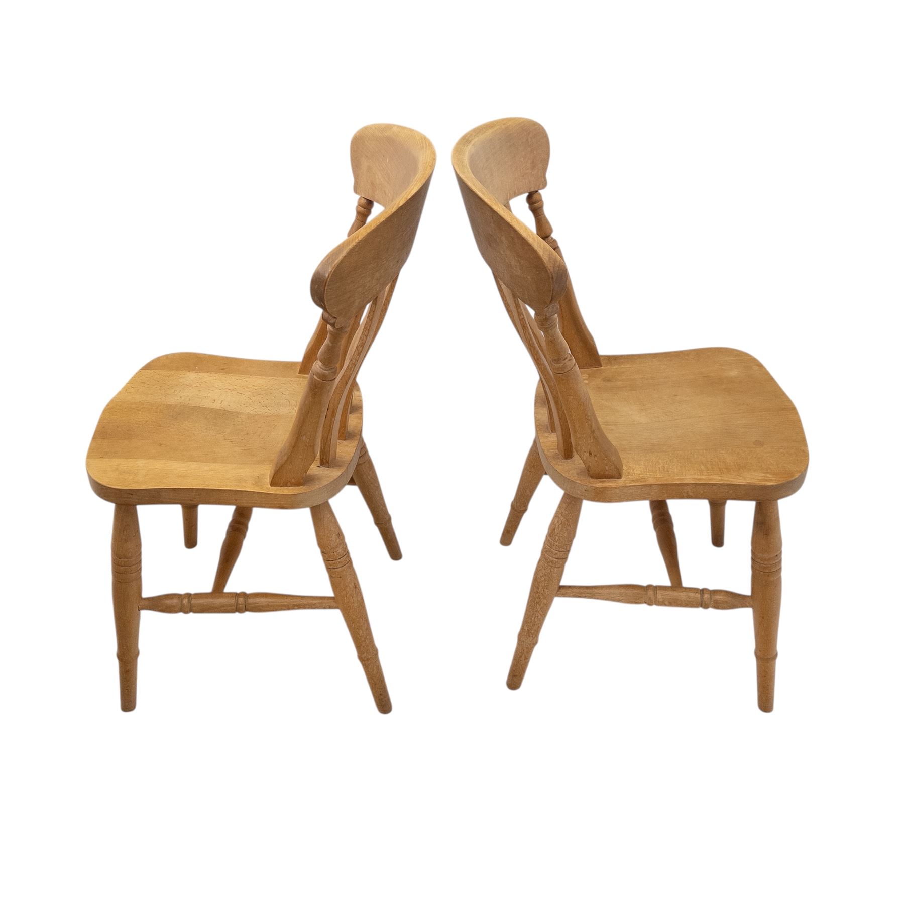 20th-century stripped pine dining table with four beech farmhouse kitchen chairs came, rectangular top with moulded edge and rounded corners, raised on four turned legs, chairs with curved back and turned supports with solid shaped seat raised on turned legs united by stretchers, W37xD39xH84cm