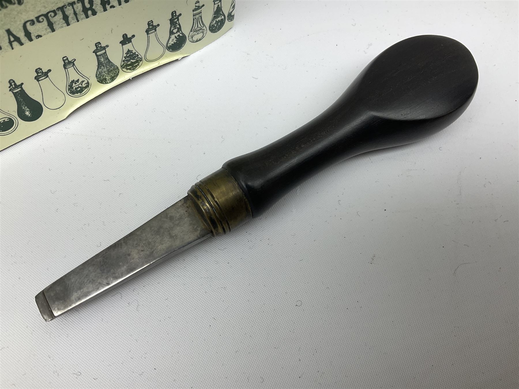 Riling Ray: The Powder Flask Book. 1992 R&R Books facsimile edition of the 1953 original; four powder measures including two by G. & J.W. Hawksley with horn handles; 16-bore combined spent cartridge and broken case remover; and turnscrew screw-driver (7)