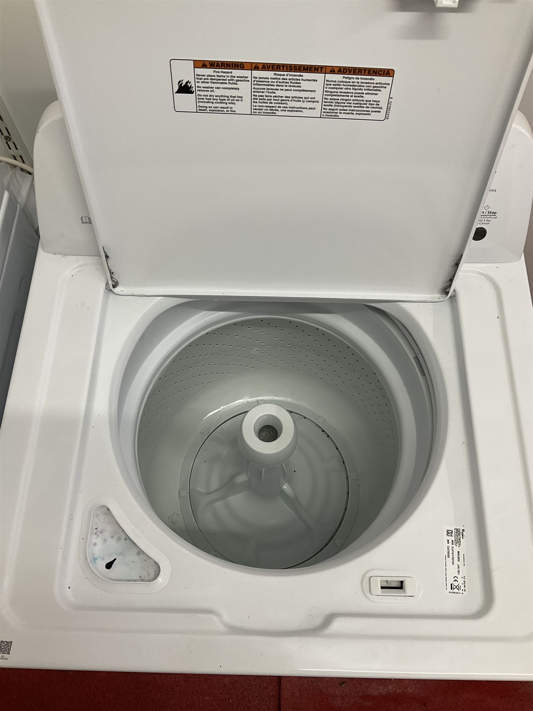 Whirlpool 3LWTW4705FWO top loading washing machine LOT SUBJECT TO VAT