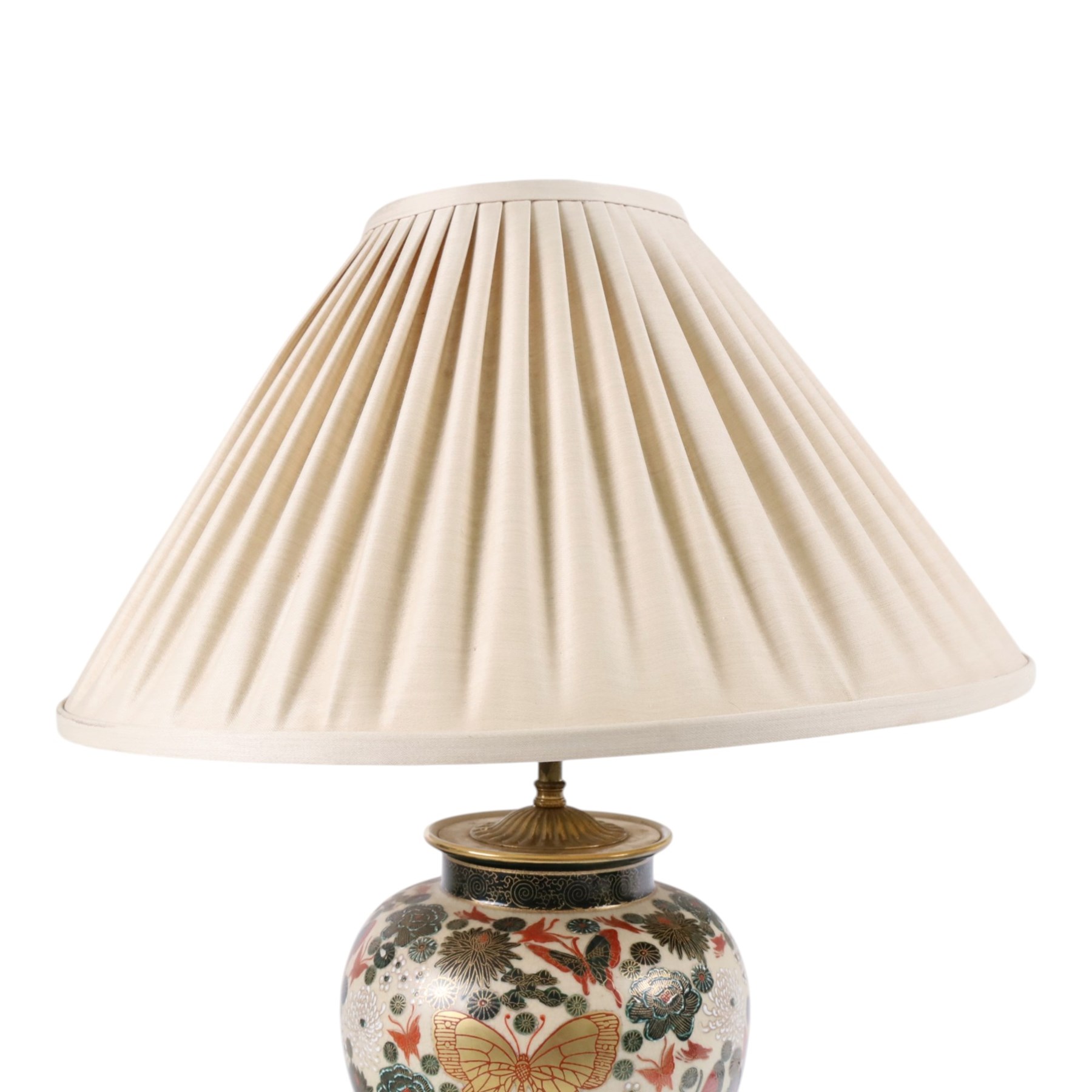Japanese ceramics table lamp, decorated with flowers and butterflies upon a circular wooden base, H52cm