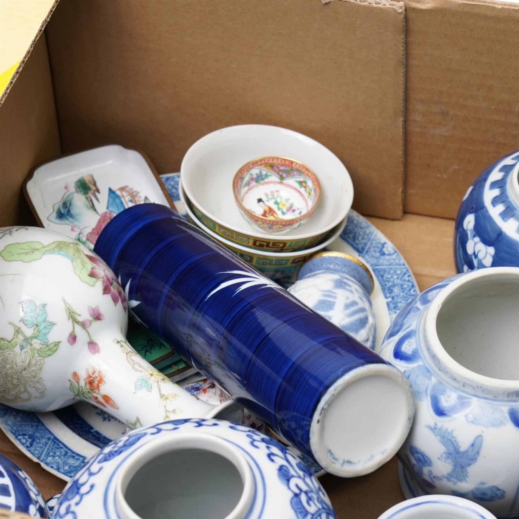 One box Chinese ceramics