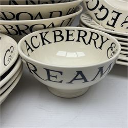 Emma Bridgewater part dinner service in Black Toast pattern, including six dinner plates, eight pasta plates in two sizes, ten side plates etc (31)