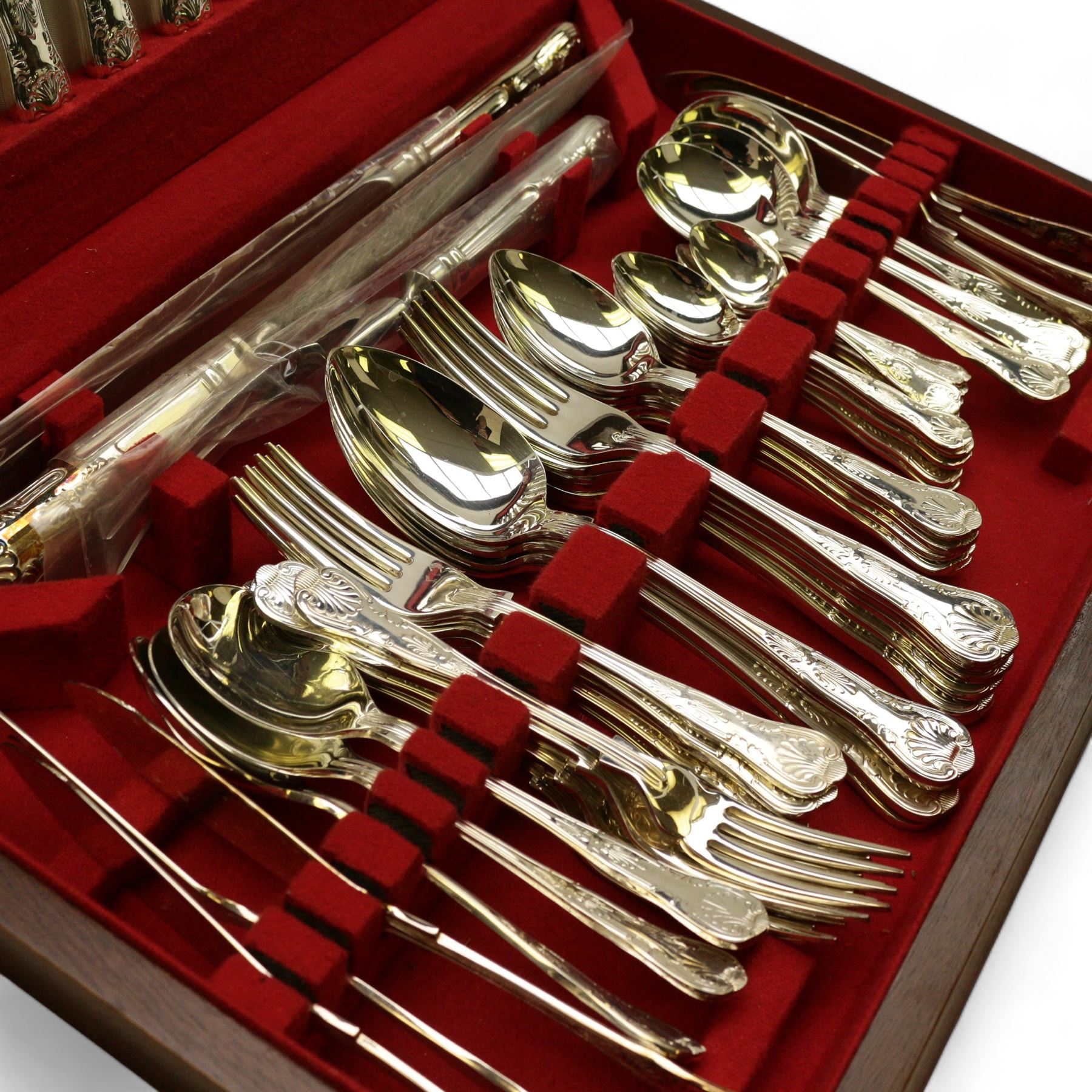 Canteen of cutlery for six in king pattern